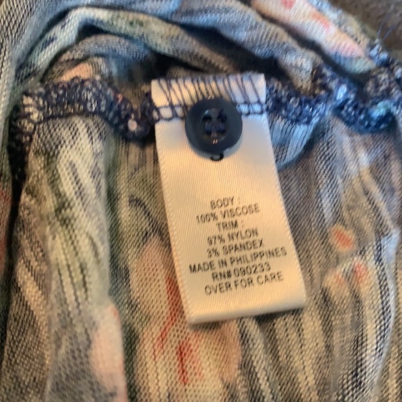 2 pack, crop tops. - Picture 12 of 12